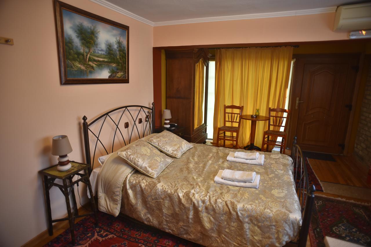 Santa Marina Guesthouse Káto Loutrákion Екстериор снимка