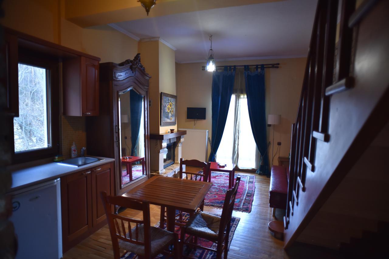 Santa Marina Guesthouse Káto Loutrákion Екстериор снимка