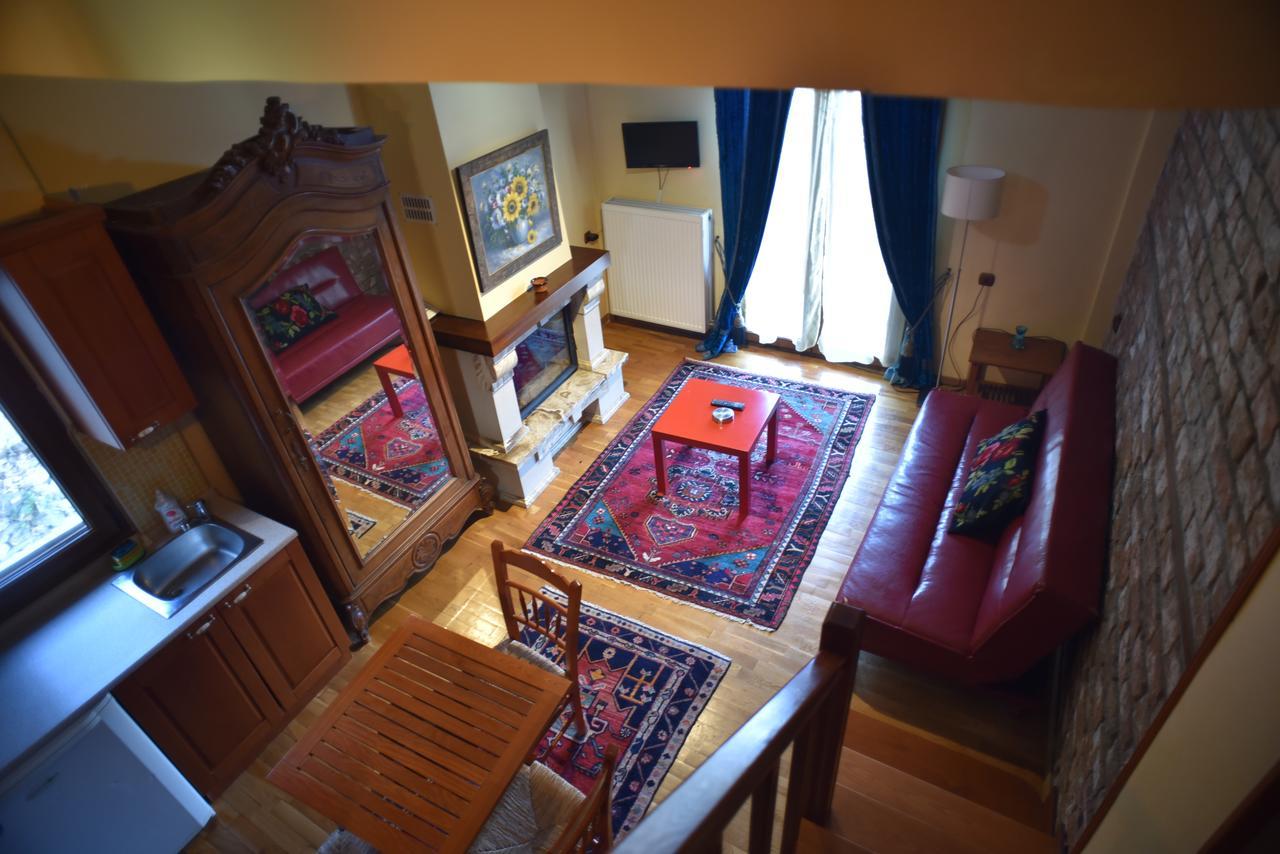 Santa Marina Guesthouse Káto Loutrákion Екстериор снимка