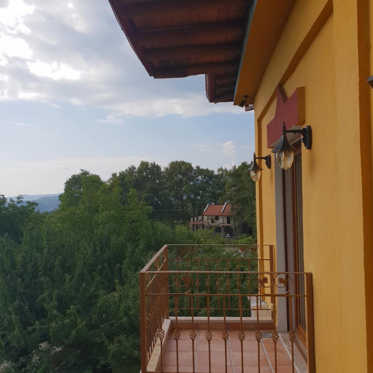 Santa Marina Guesthouse Káto Loutrákion Екстериор снимка