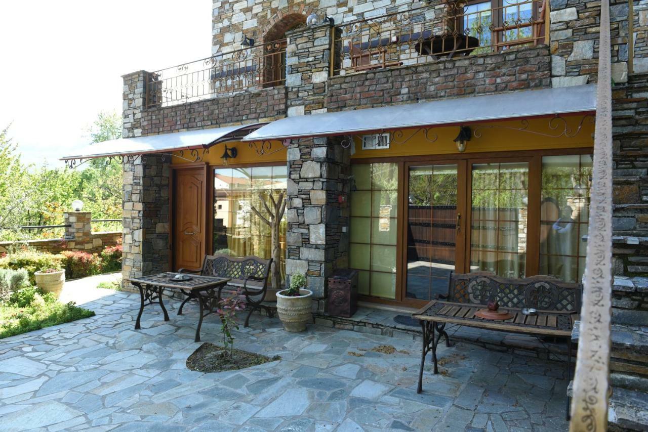 Santa Marina Guesthouse Káto Loutrákion Екстериор снимка
