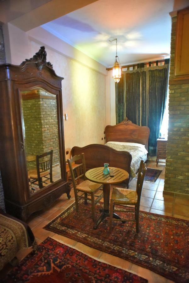 Santa Marina Guesthouse Káto Loutrákion Екстериор снимка