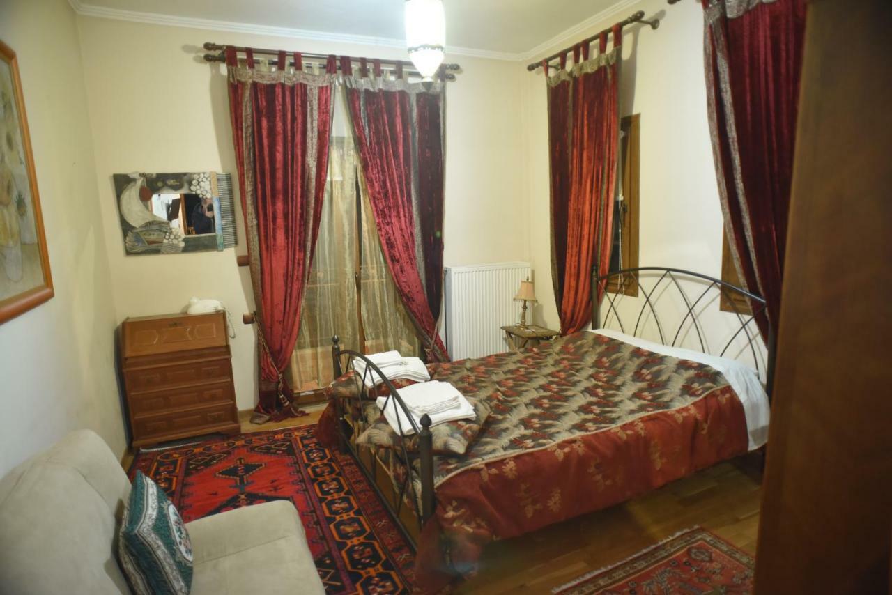 Santa Marina Guesthouse Káto Loutrákion Екстериор снимка