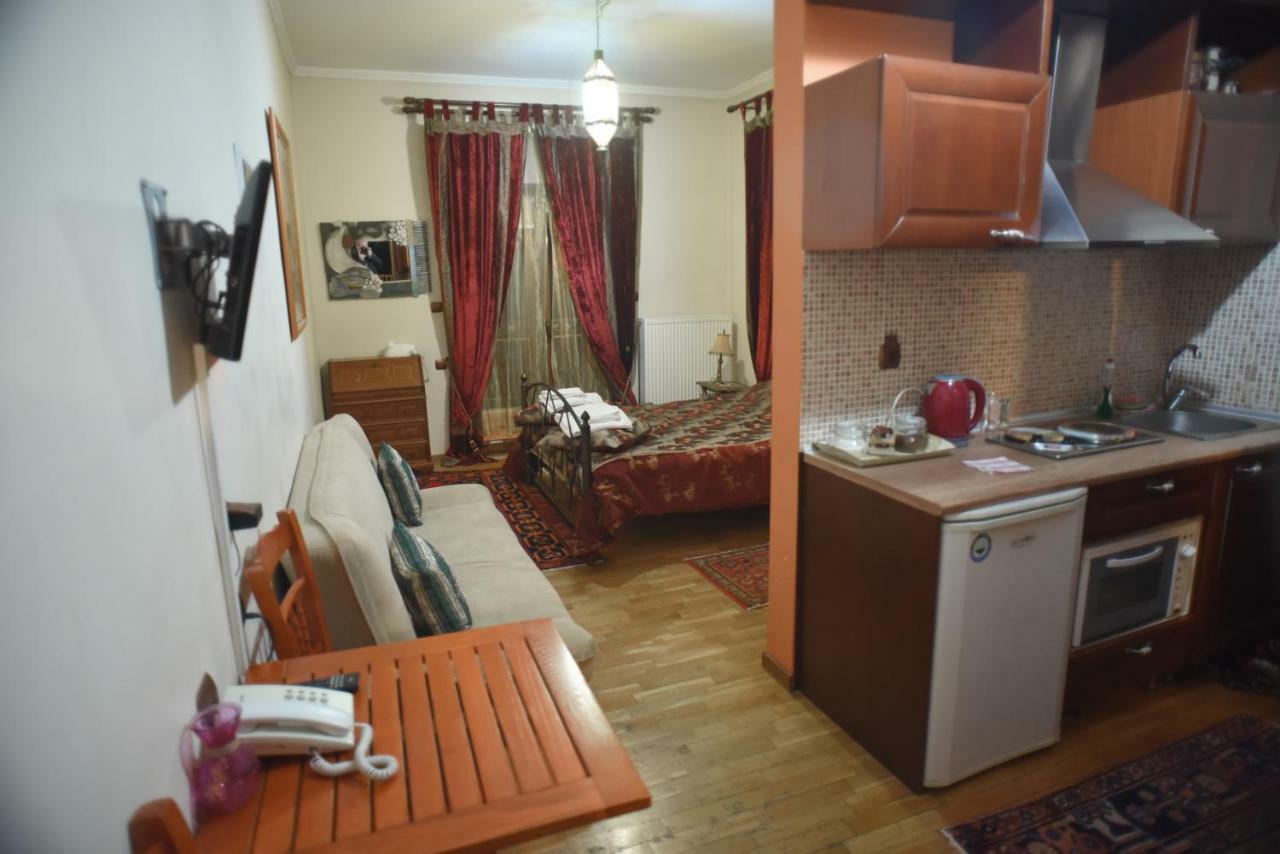Santa Marina Guesthouse Káto Loutrákion Екстериор снимка