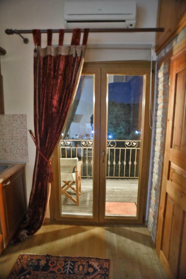 Santa Marina Guesthouse Káto Loutrákion Екстериор снимка