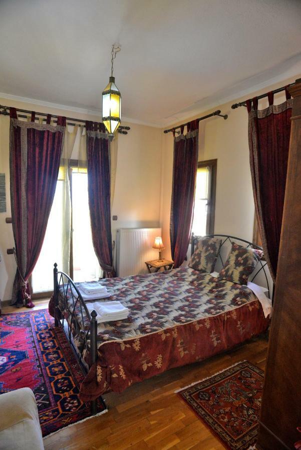 Santa Marina Guesthouse Káto Loutrákion Екстериор снимка